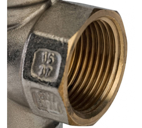 STOUT SVS 3/4  Редуктор давления поршневой